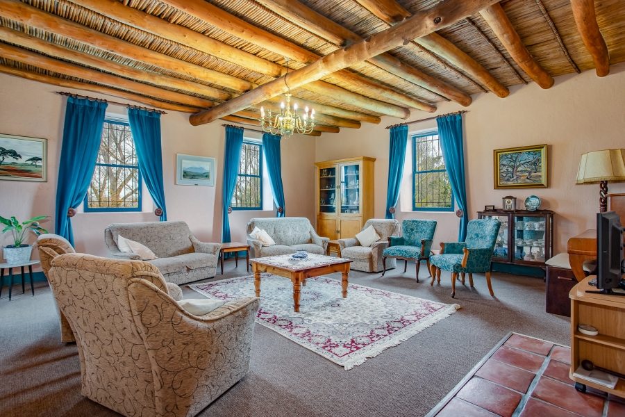5 Bedroom Property for Sale in Uitsig Western Cape